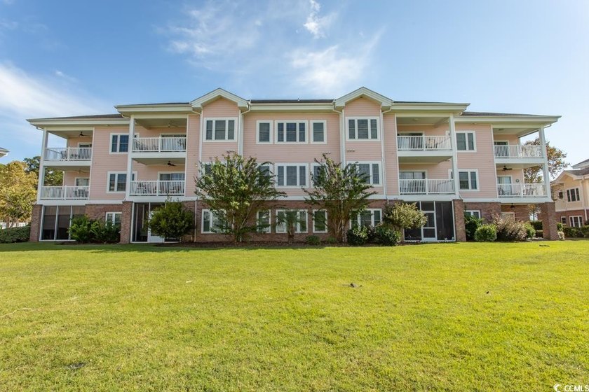 OVERLOOKING POOL AND GOLF COURSE!!! NOT ON RENTAL PROGRAM AND - photo 31