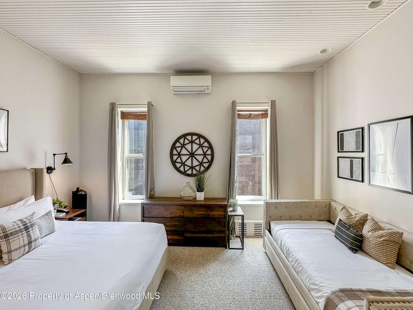 Independence Square corner unit is a light and bright studio - photo 3