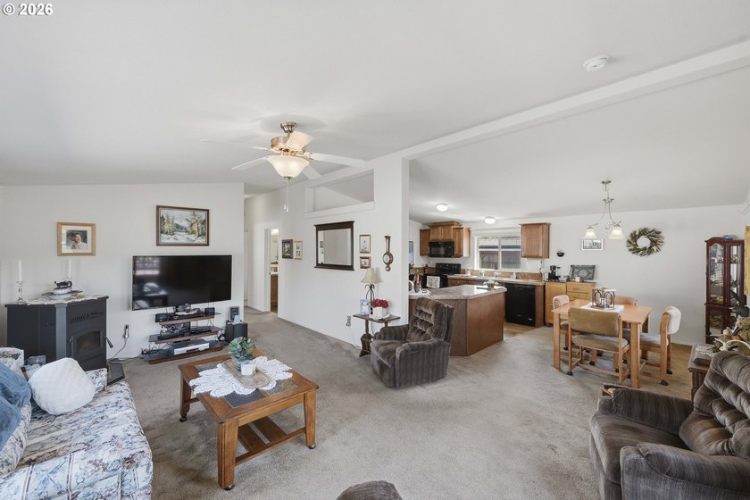 Beautifully maintained 2-bedroom, 2-bath home offering 1,295 - photo 2