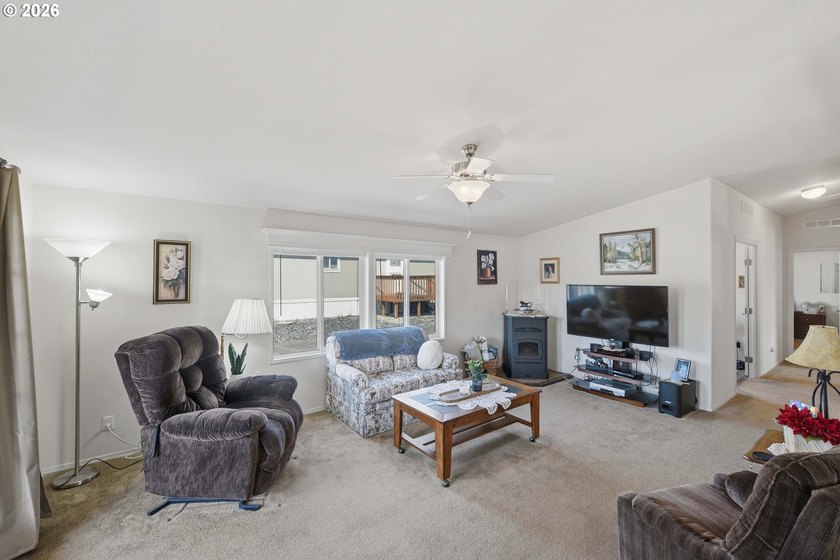 Beautifully maintained 2-bedroom, 2-bath home offering 1,295 - photo 4