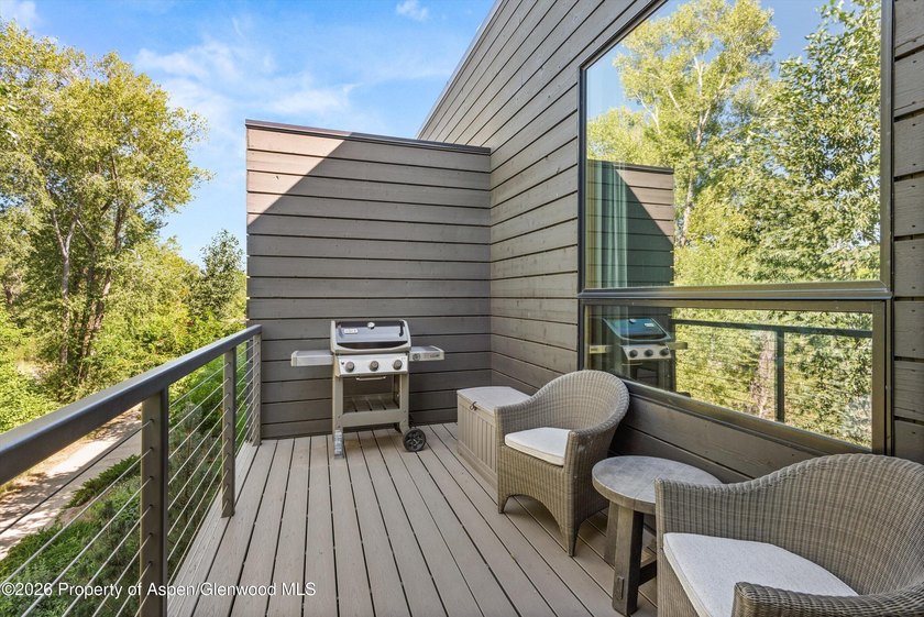 Here's your opportunity to own a coveted and impeccably - photo 10