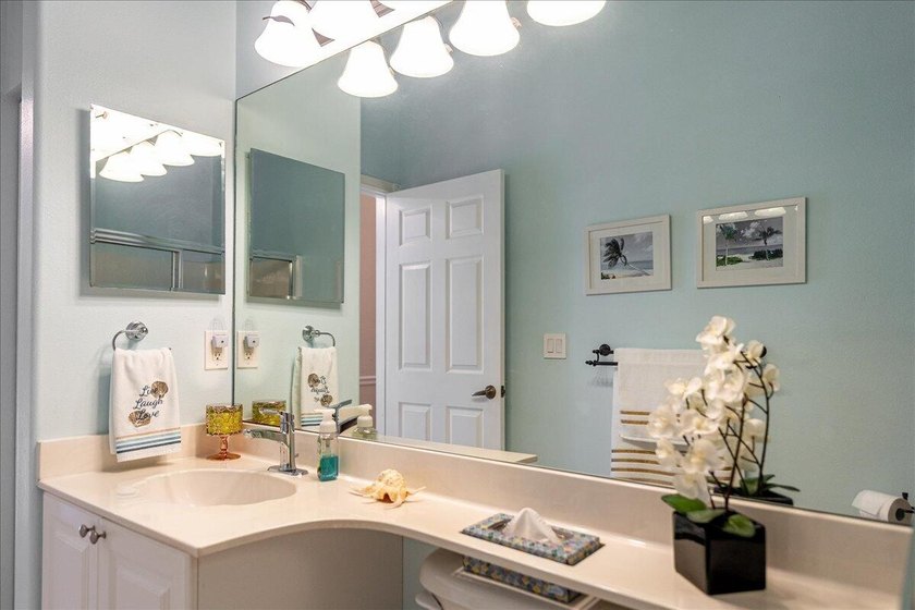 Come see this hidden 4/2/2 with a waterfront pond view in the - photo 24