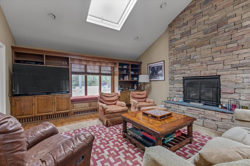 Welcome to 37 Rose Lane, a beautifully maintained 4-bedroom, 3 - photo 10