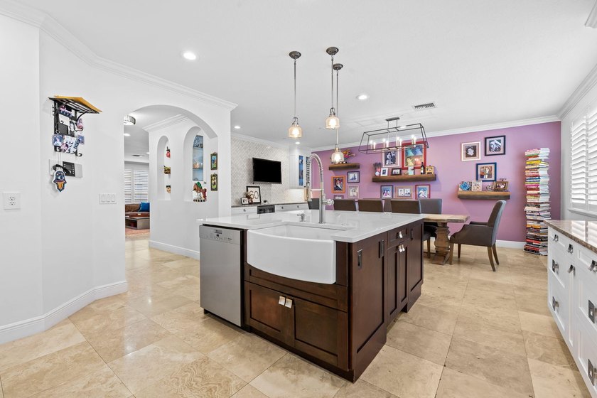 Welcome to this beautifully appointed, modified Bellavita model - photo 11