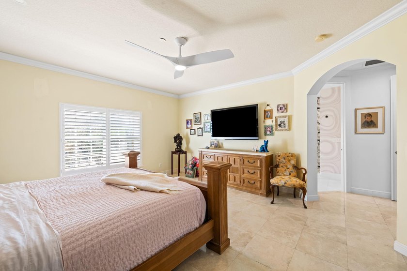 Welcome to this beautifully appointed, modified Bellavita model - photo 16