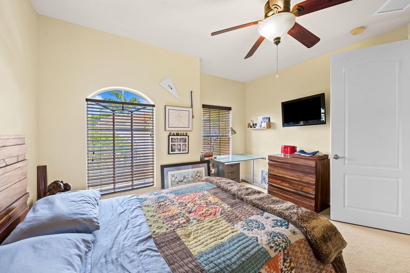 Welcome to this beautifully appointed, modified Bellavita model - photo 21