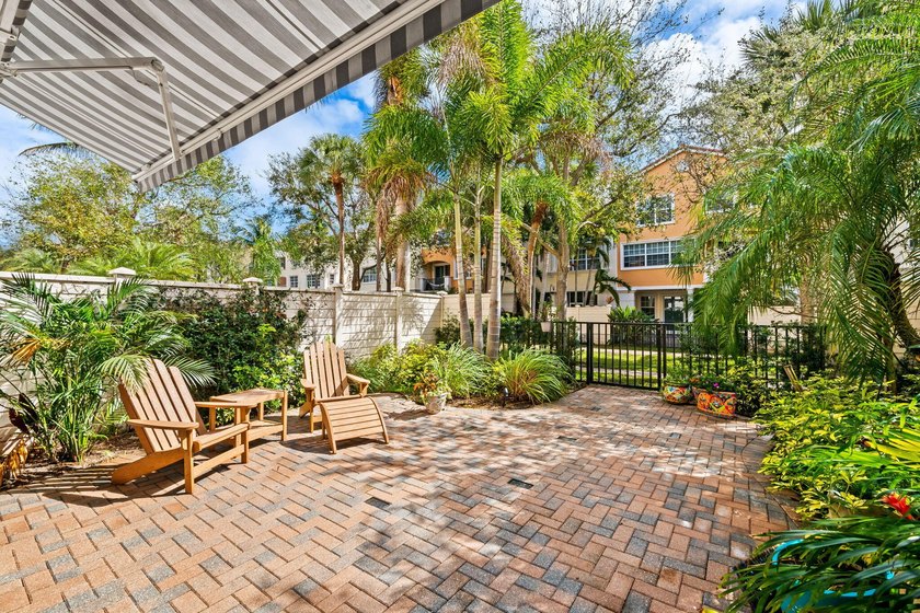 Welcome to this beautifully appointed, modified Bellavita model - photo 25