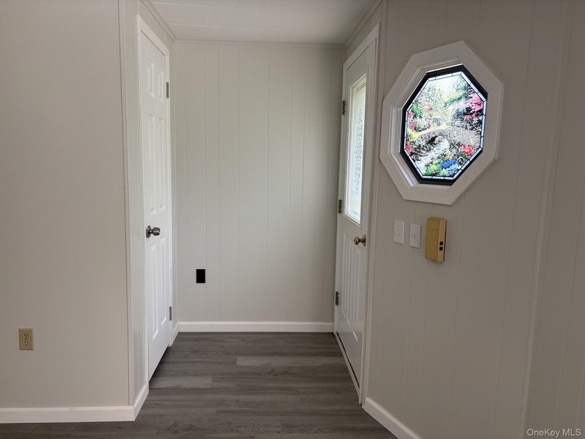 Come &amp; Enjoy East End Living at its Finest! 55+ Manufactured - photo 3