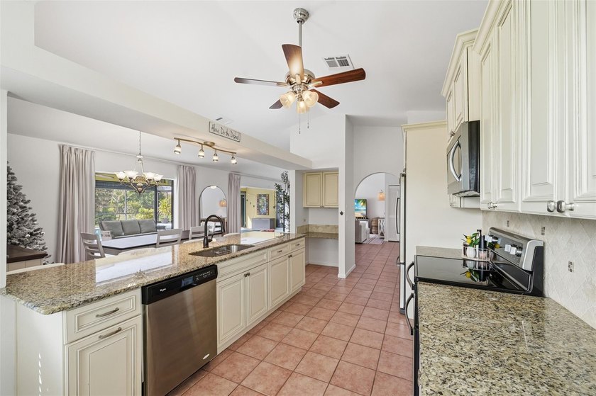 Experience refined living in this beautifully maintained - photo 14