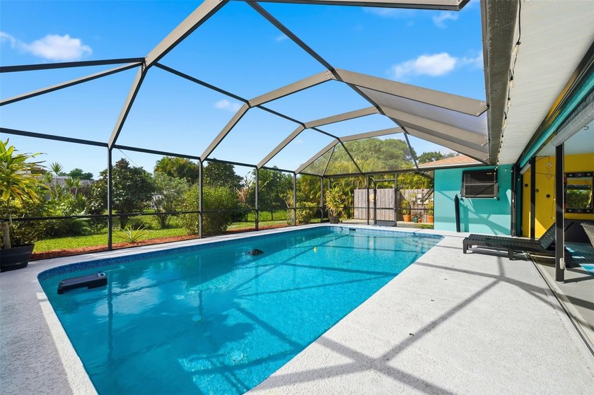 Experience refined living in this beautifully maintained - photo 28