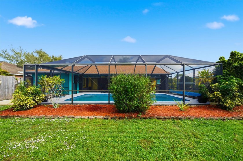 Experience refined living in this beautifully maintained - photo 30