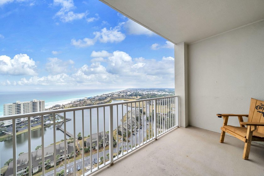 Enjoy stunning Gulf views from this beautifully maintained 1BR - photo 5
