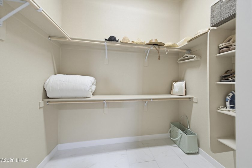 Beautifully designed 3 bedroom, 2 bathroom home featuring a - photo 23