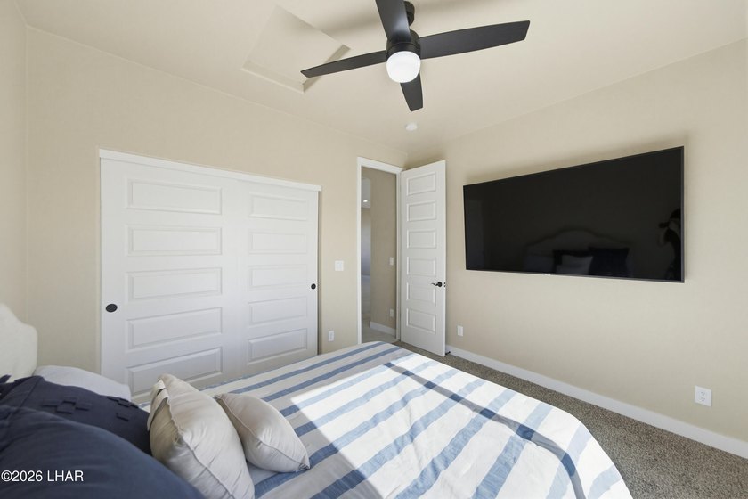 Beautifully designed 3 bedroom, 2 bathroom home featuring a - photo 26