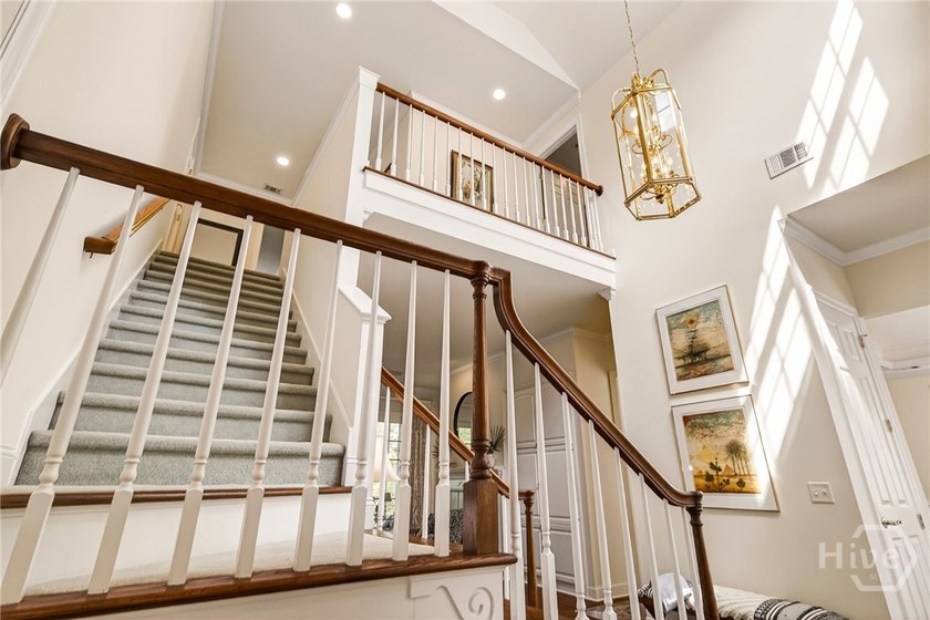 Elegant and exceptionally private patio home in Oakridge - photo 32