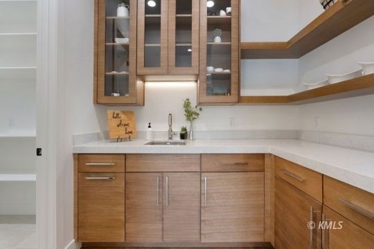 Experience luxury desert living in this beautifully appointed - photo 15