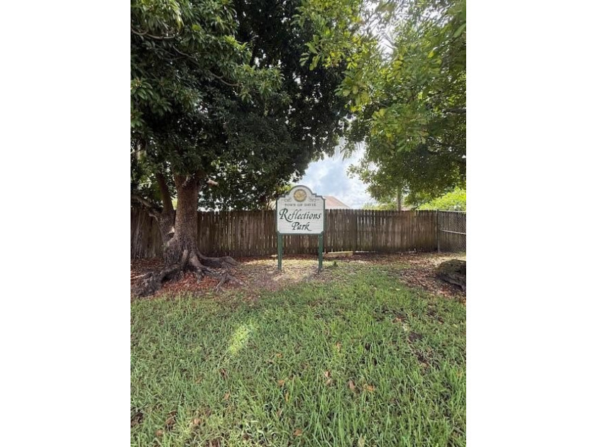 Welcome to this beautifully updated 3-bedroom, 2-bathroom home - photo 18