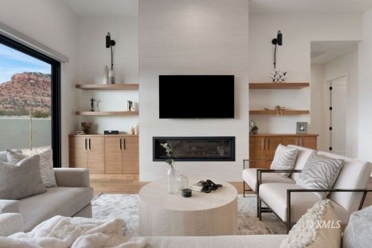 Experience luxury desert living in this beautifully appointed - photo 25