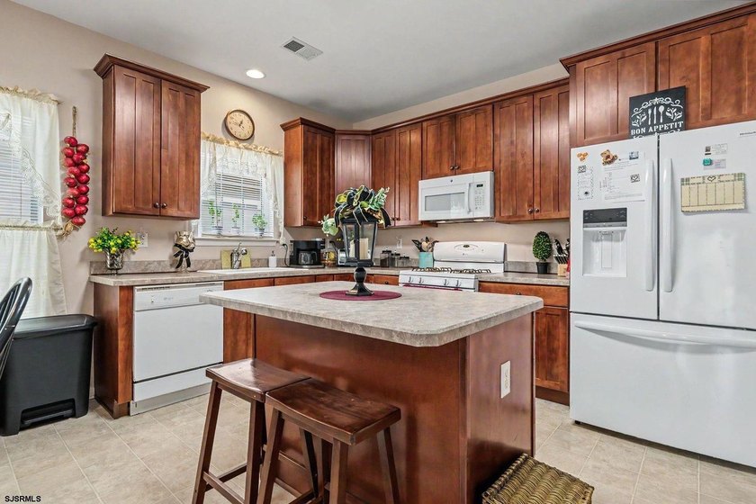 Premium Location with Exceptional Privacy in a Premier 55+ - photo 11