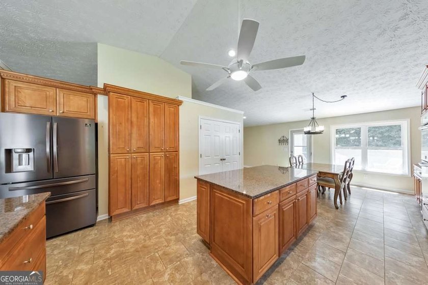 This timeless beauty is ready for you to move right in! Welcome - photo 17