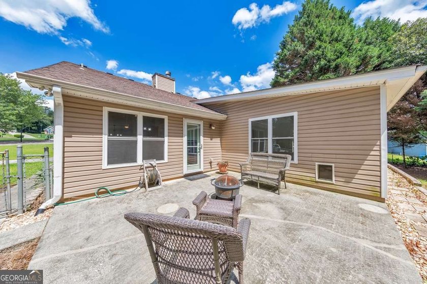 This timeless beauty is ready for you to move right in! Welcome - photo 38