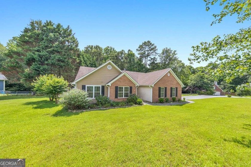 This timeless beauty is ready for you to move right in! Welcome - photo 45