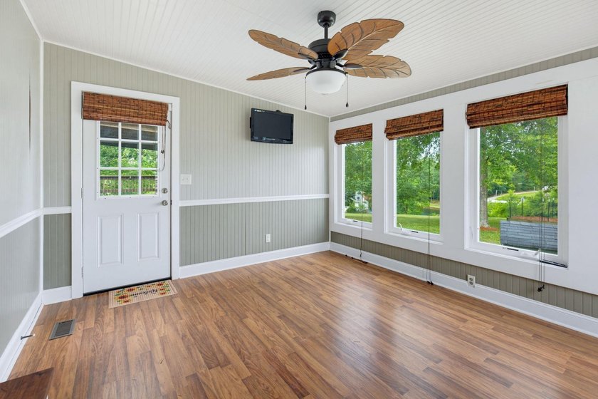 Lakefront Living at Its Best! Discover your own private retreat - photo 34