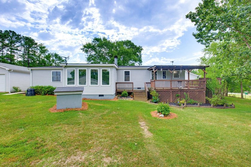 Lakefront Living at Its Best! Discover your own private retreat - photo 37