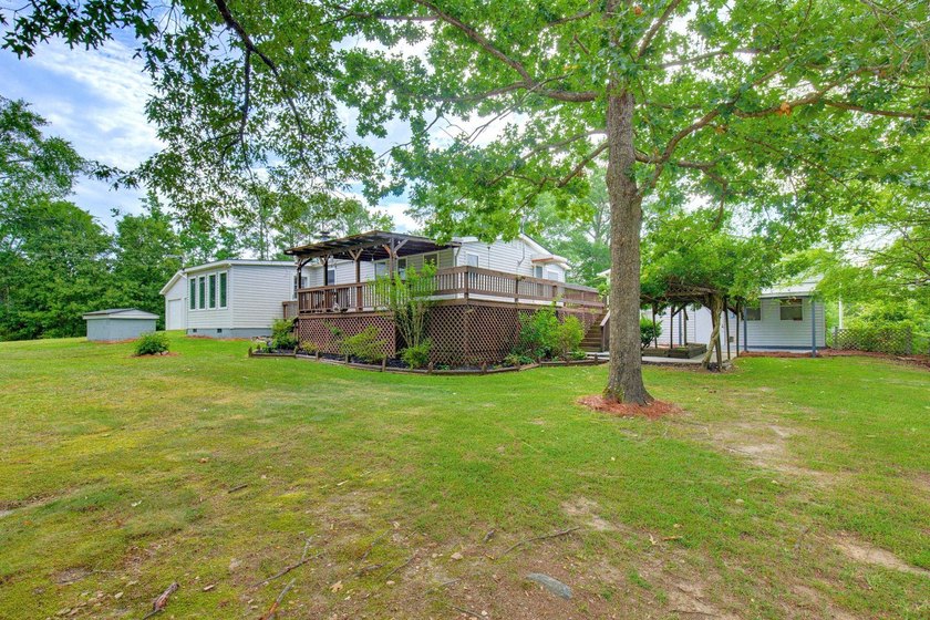 Lakefront Living at Its Best! Discover your own private retreat - photo 38