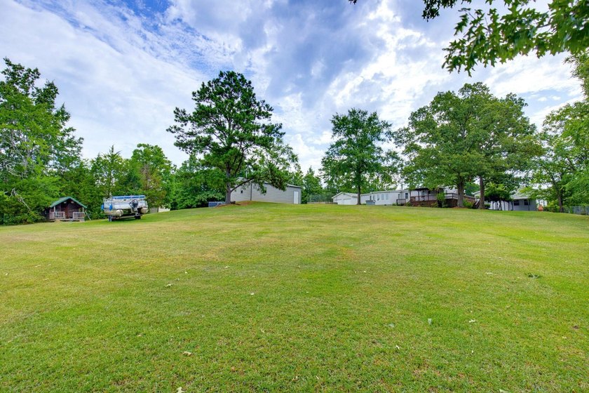 Lakefront Living at Its Best! Discover your own private retreat - photo 41