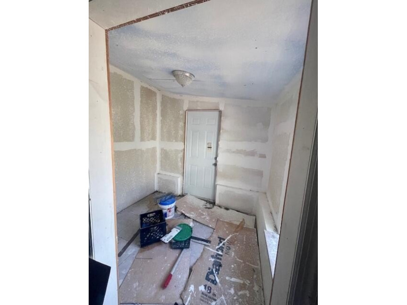 3 bedroom 2 bath CBS home with partial interior modeling - photo 16