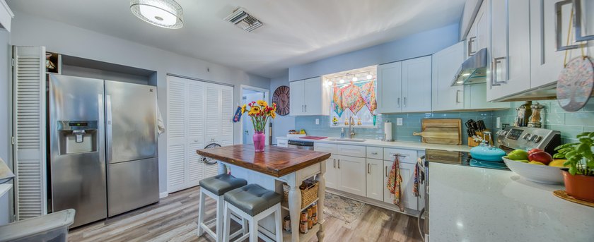 Gigantic dream home! East side of Federal, walk to intracoastal - photo 23