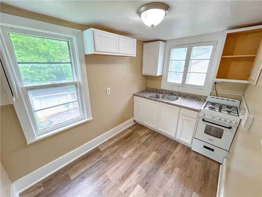 Huge Duplex in the Homestead Heights neighborhood of the City of - photo 3