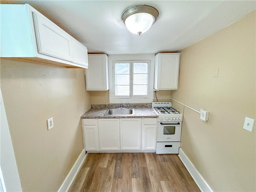 Huge Duplex in the Homestead Heights neighborhood of the City of - photo 4