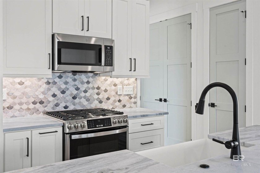 Brand-new Luxury Cottage in the heart of Gulf Shores offering - photo 5