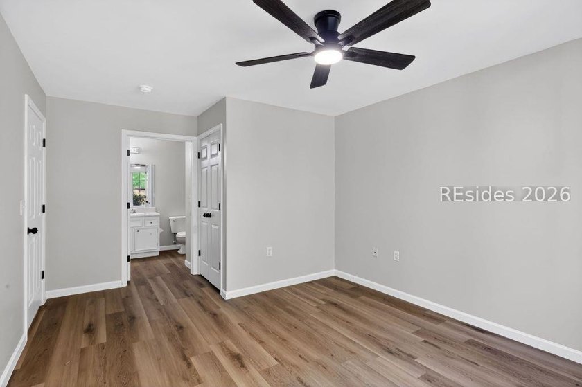 Beautifully updated 2-bedroom, 2-bath first-floor condo in the - photo 20