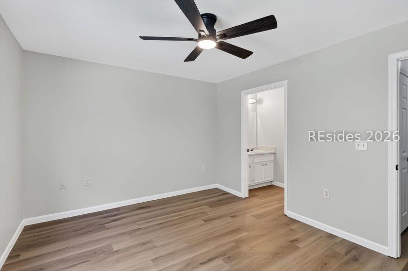 Beautifully updated 2-bedroom, 2-bath first-floor condo in the - photo 22