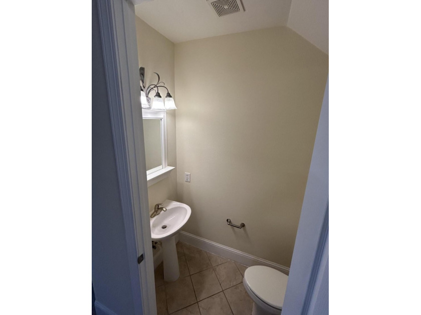 Come look at this beautiful spacious townhome tucked away in the - photo 5