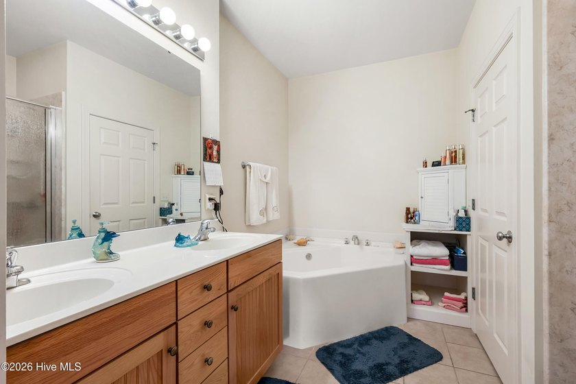 Enjoy effortless living in this beautifully maintained one-level - photo 19