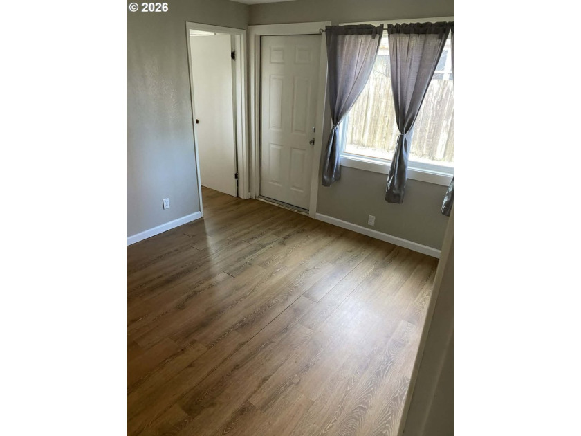 Remodeled 4 Plex On Oregon Coast! This 4 Plex features 4 - photo 10