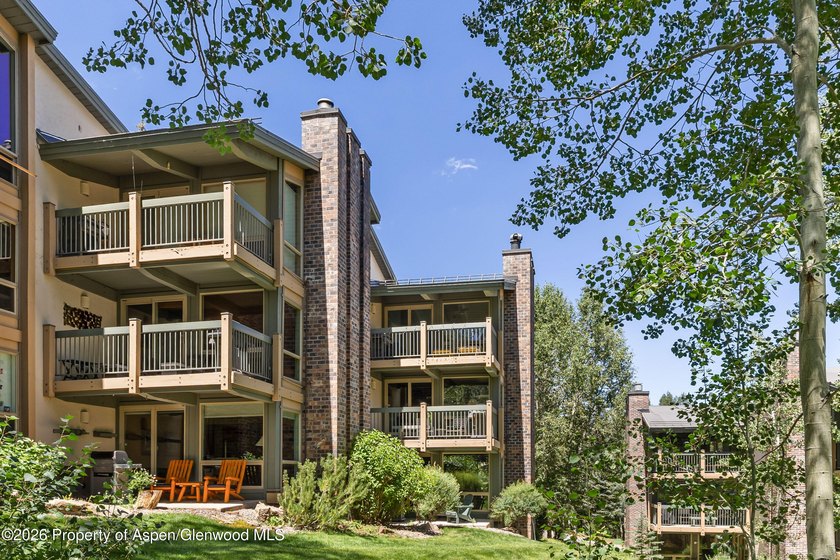 Experience the ultimate alpine lifestyle in this recently - photo 2