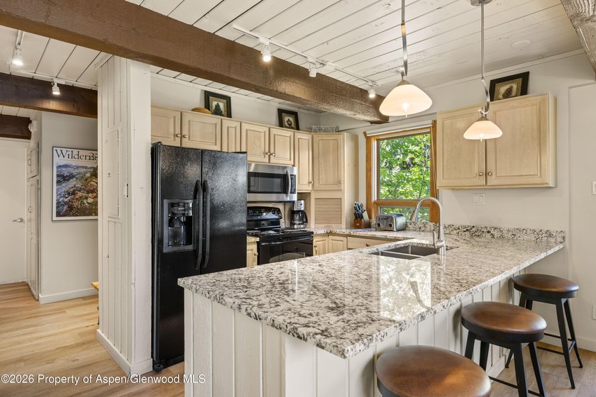 Experience the ultimate alpine lifestyle in this recently - photo 5