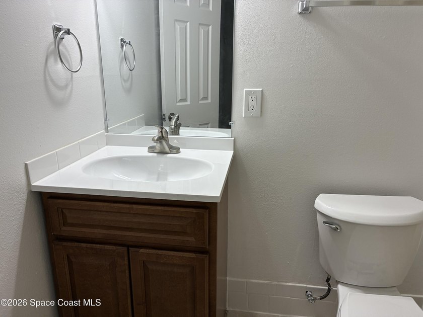Welcome home to this beautifully remodeled 3-bedroom, 2-bath - photo 11