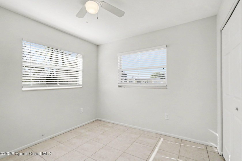 Welcome home to this beautifully remodeled 3-bedroom, 2-bath - photo 13