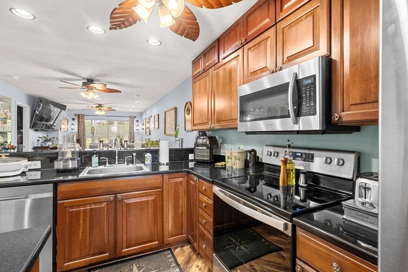 BACK ON THE MARKET at no fault of the sellers! Welcome to this - photo 14