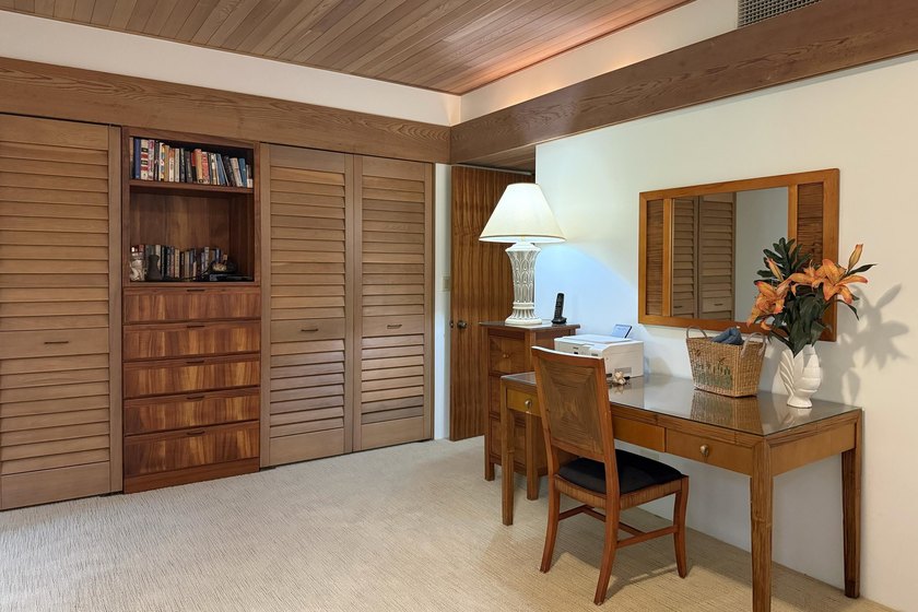 Wailea Point 2101 is a rare, single-level residence featuring 2 - photo 19