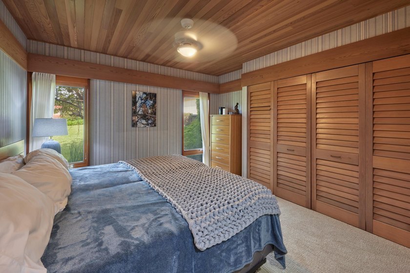Wailea Point 2101 is a rare, single-level residence featuring 2 - photo 24