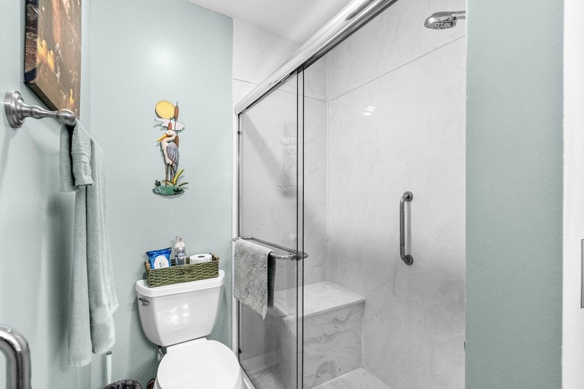 BACK ON THE MARKET at no fault of the sellers! Welcome to this - photo 28