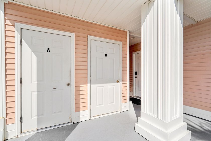 BACK ON THE MARKET at no fault of the sellers! Welcome to this - photo 33