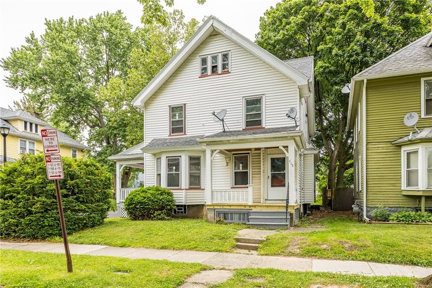 Located in the desirable Maplewood Historic District, this - photo 2